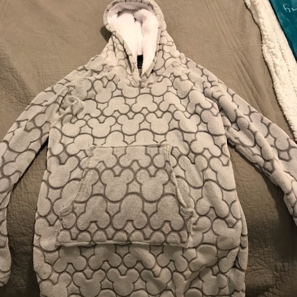 Small robe - Picture 2 of 2